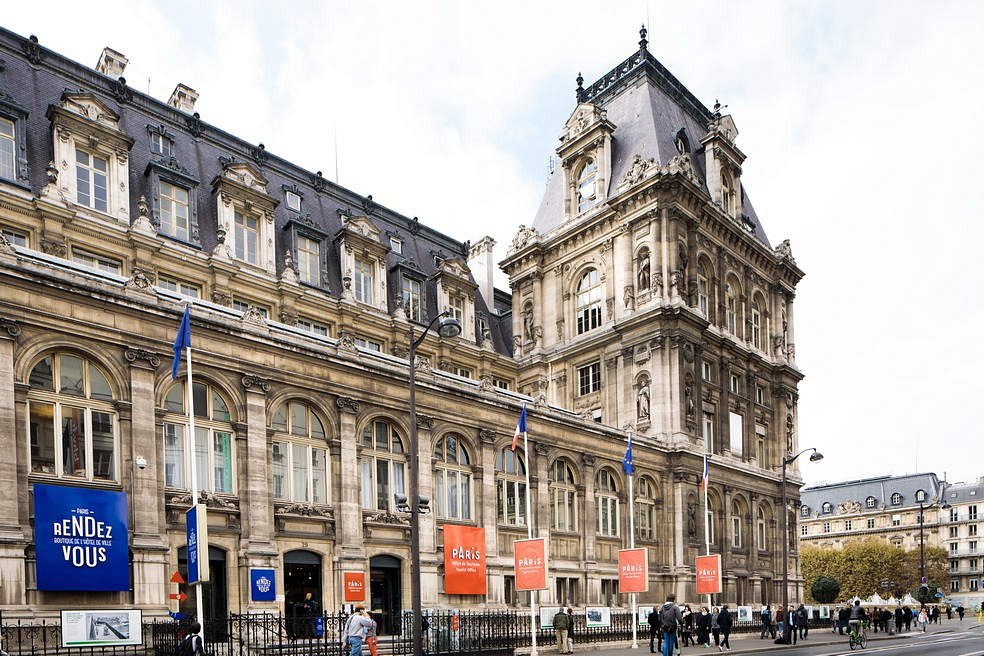 paris tourist office address