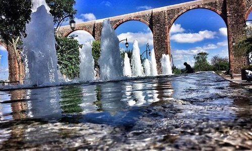 Los Arcos, historic iconic acueduct.