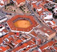 Es la plaza de toros única en el mundo por su forma Hexagonal y en la planta baja está el Hotel Plaza de toros, es un monumento digno de visitar.