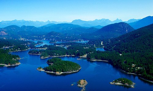 Pender Harbour is a collection of small protected coves and harbours. Between Pender Harbour and Egmont, we have 10 beautiful freshwater lakes, and plenty of hiking trails.