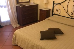 Room & Suite