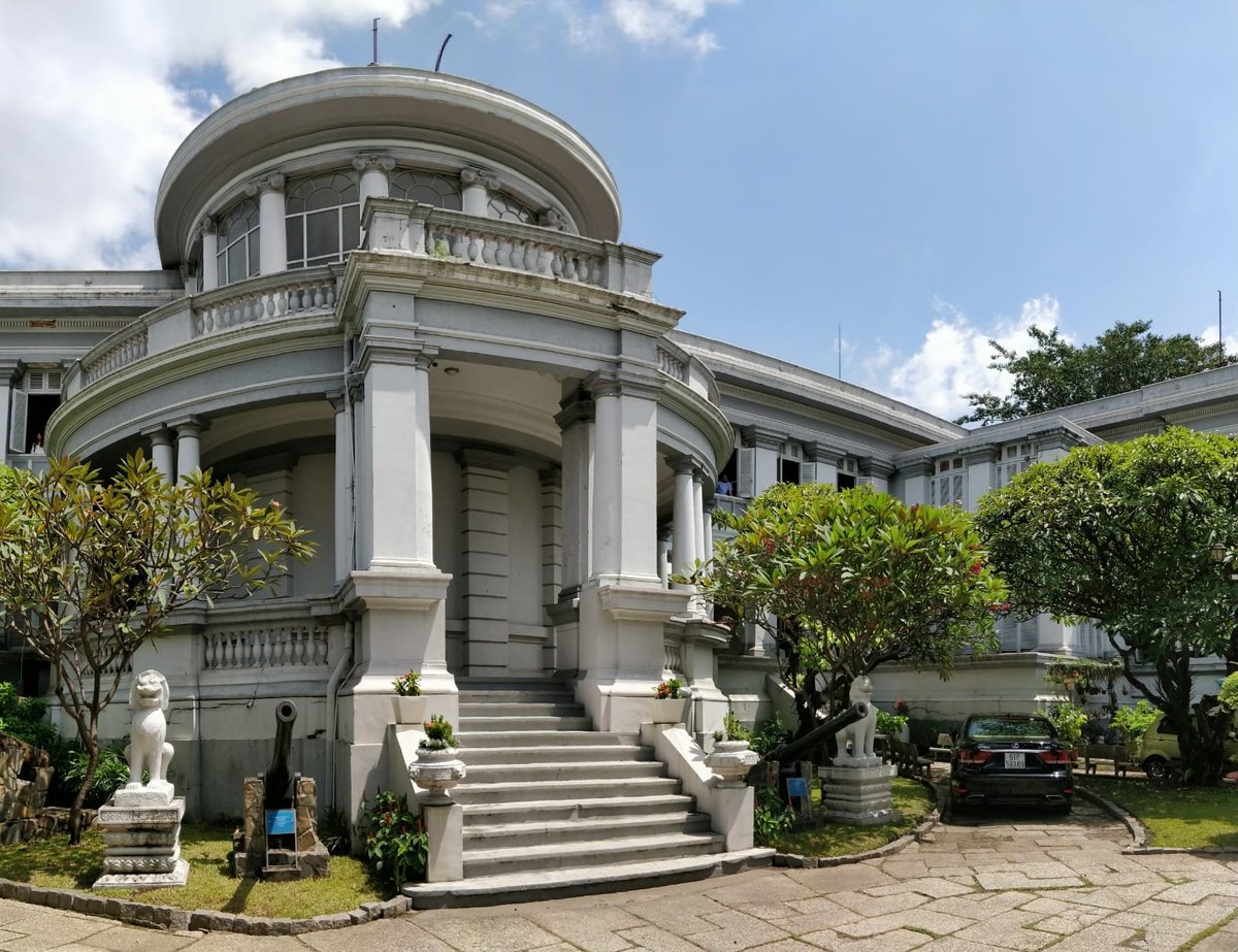 How much is the entrance fee for Ho Chi Minh City Museum?