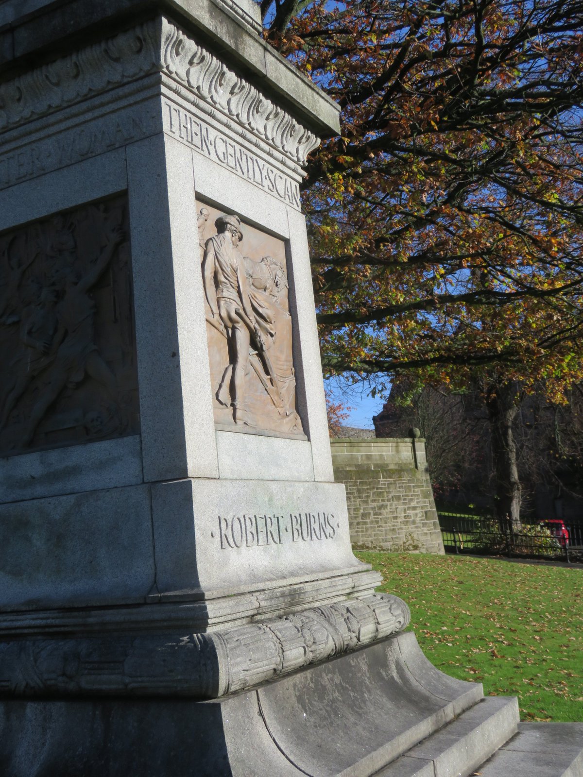 Statue of Robert Burns (Stirling) - All You Need to Know BEFORE You Go