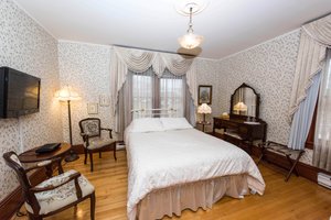 Room & Suite