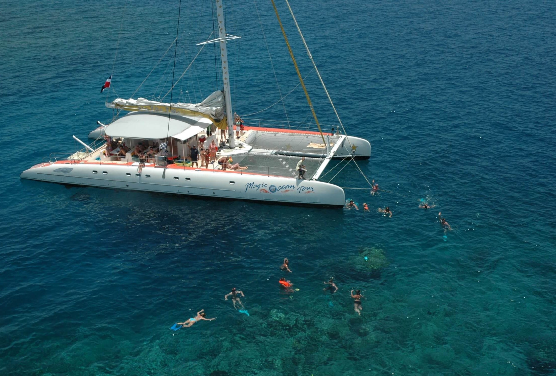 tip top catamaran photos