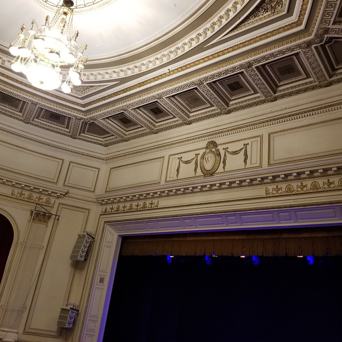 Бостонский театр. Theater boston