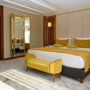 Executive Suite (Bedroom)