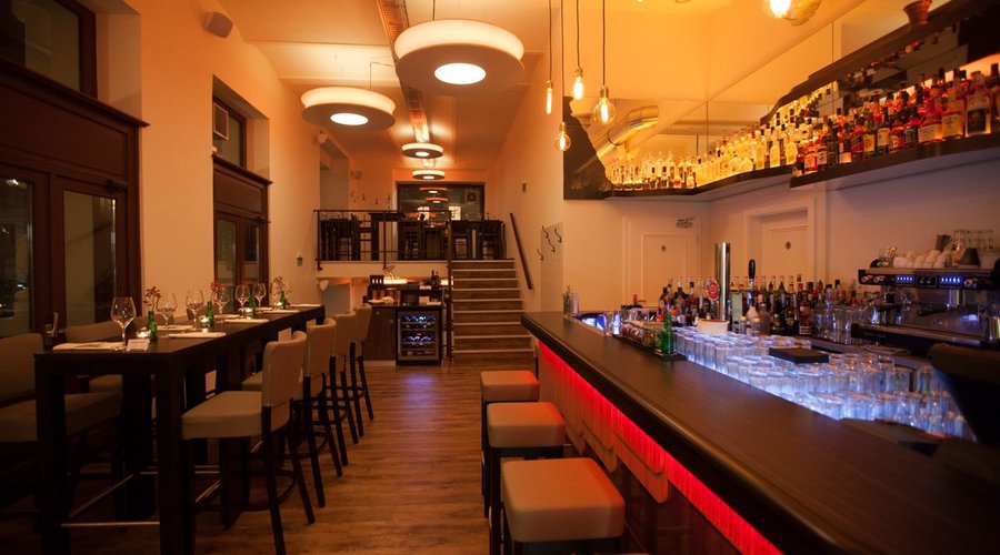 Qero
Modern Peruvian cuisine, excellent cocktail creations and a large assortment of Pisco. Located in Vienna´s first district right next to the Börse