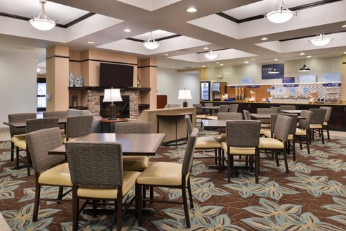 HOLIDAY INN EXPRESS & SUITES EMPORIA NORTHWEST AN IHG HOTEL - Prices ...