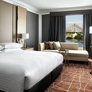 Enjoy a luxurious stay in our newly renovated Executive Level rooms