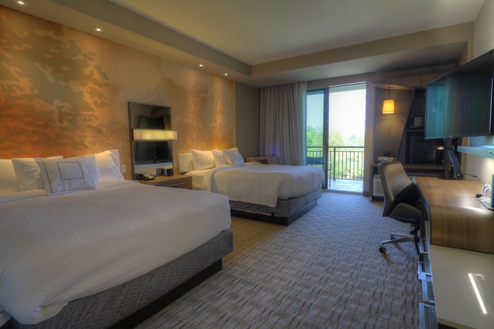 Courtyard Pigeon Forge Rooms: Pictures & Reviews - Tripadvisor