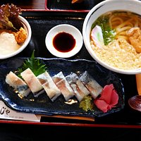 さば押し寿司定食930円(税込)。