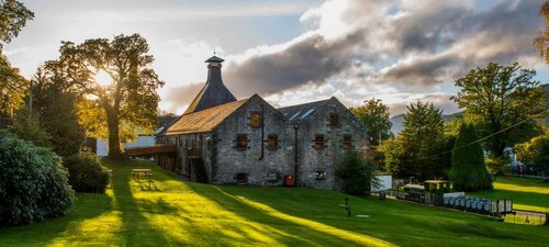Dewar's Aberfeldy Distillery exterior shot