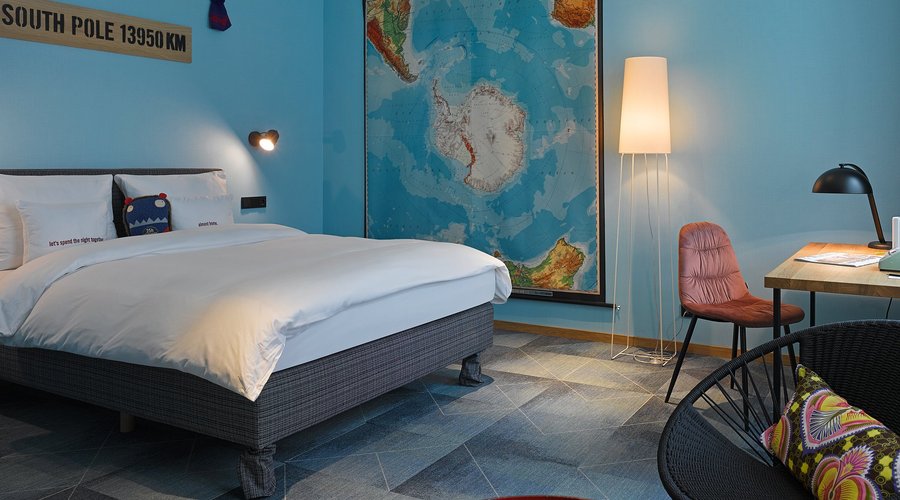 Zimmer im 25hours Hotel Frankfurt The Trip