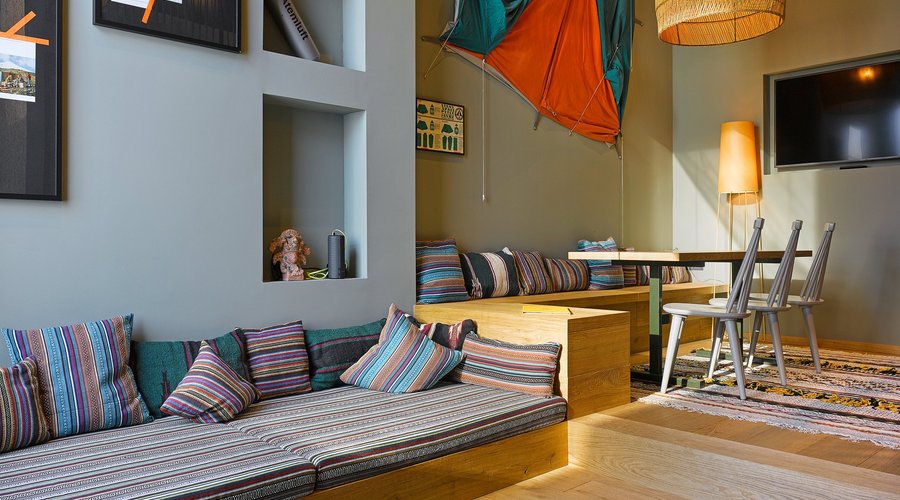Zimmer im 25hours Hotel Frankfurt The Trip
