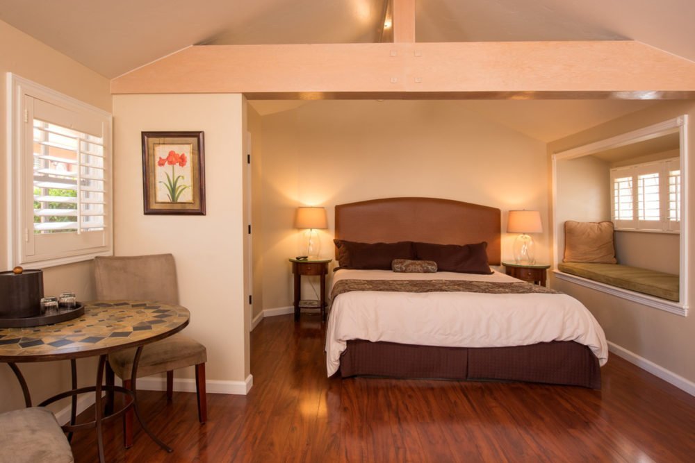 Hotel photo 15 of Sunset Inn.