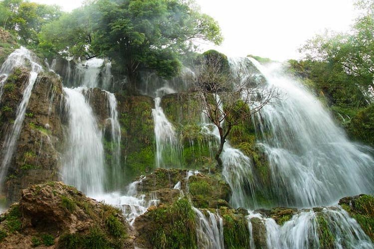 Niasar Waterfall image