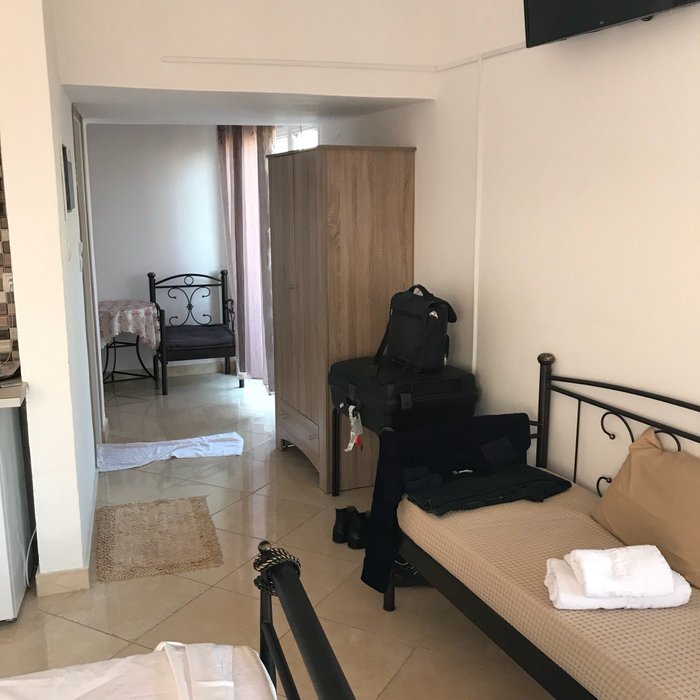 NIKOLAKAKIS ROOMS LAVRIO - Updated 2024 Prices & Hotel Reviews (Greece)