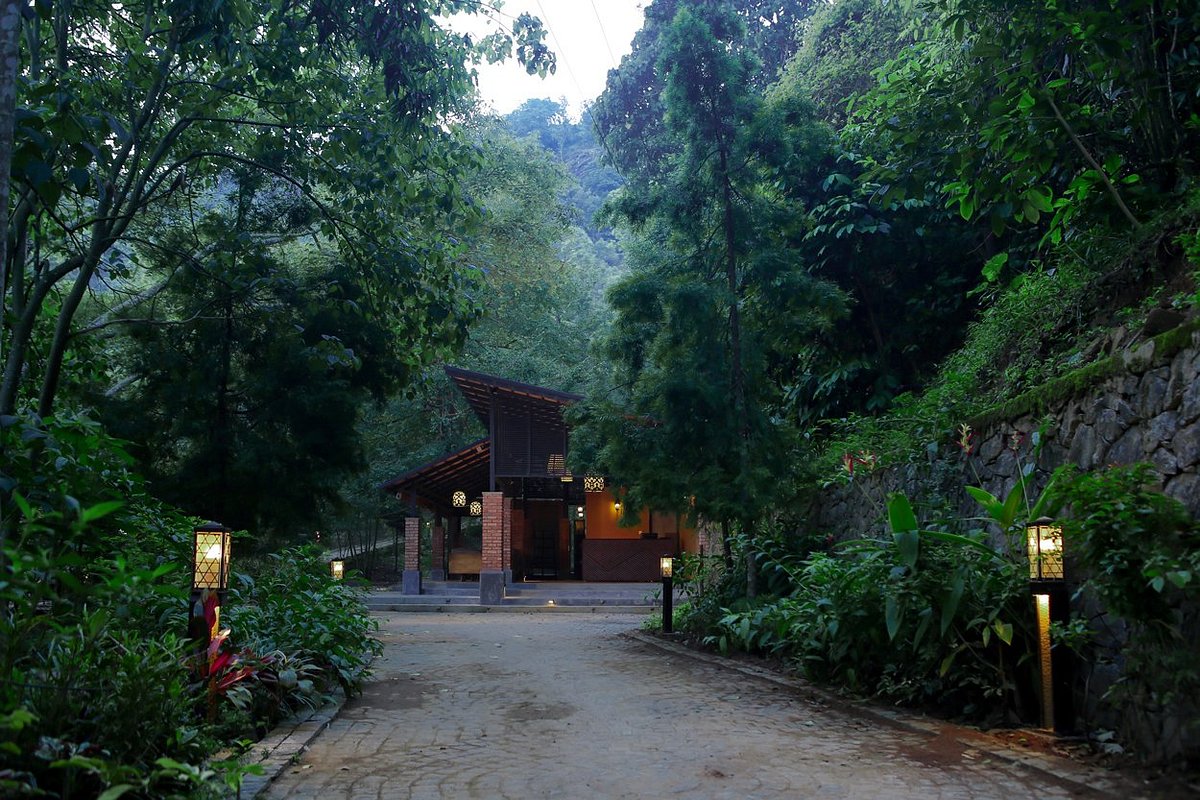 Silent Creek Resort and Spa, hotel in Lakkidi
