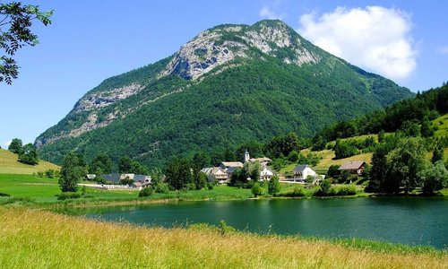 Lac de la thuile Savoie bauges