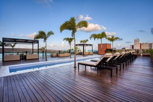 Pool & Beach