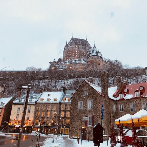 how to get from quebec city airport to old quebec