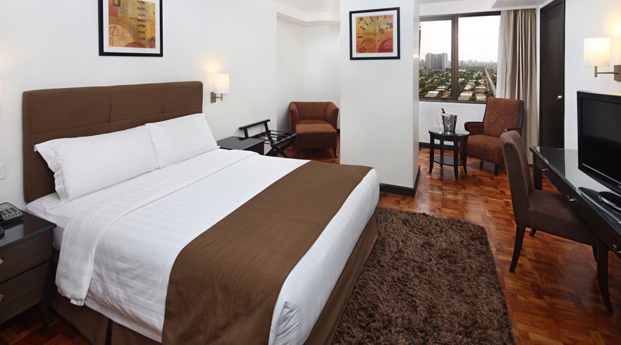 Deluxe Queen Room