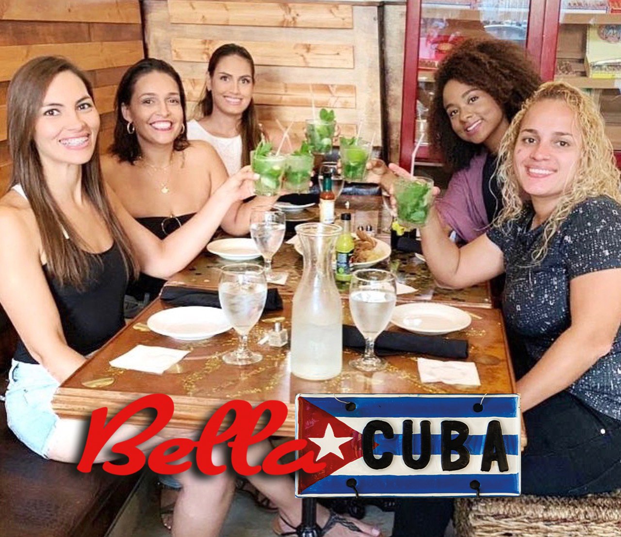 DIE 10 BESTEN Restaurants In Miami Beach 2024 Mit Bildern   Ladies Enjoying Happy 