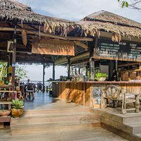 Welcome lobby to Mountain Breeze Bar & Restaurant