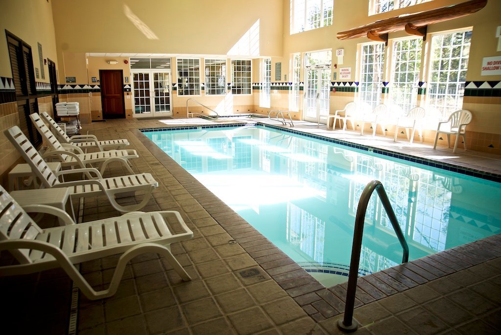 The Heathman Lodge Pool: Pictures & Reviews - Tripadvisor