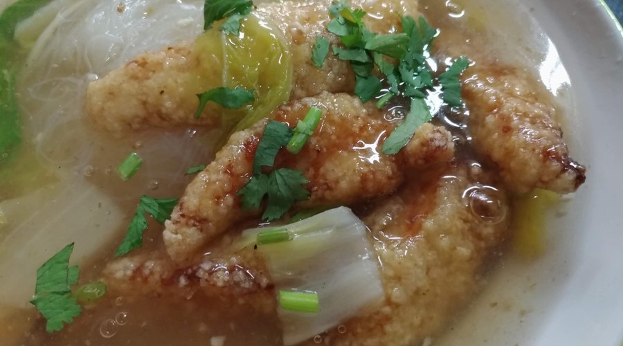 炸得金黃酥脆的土魠魚塊
