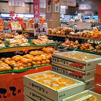 富有柿が並ぶ店内