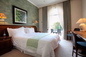Room & Suite