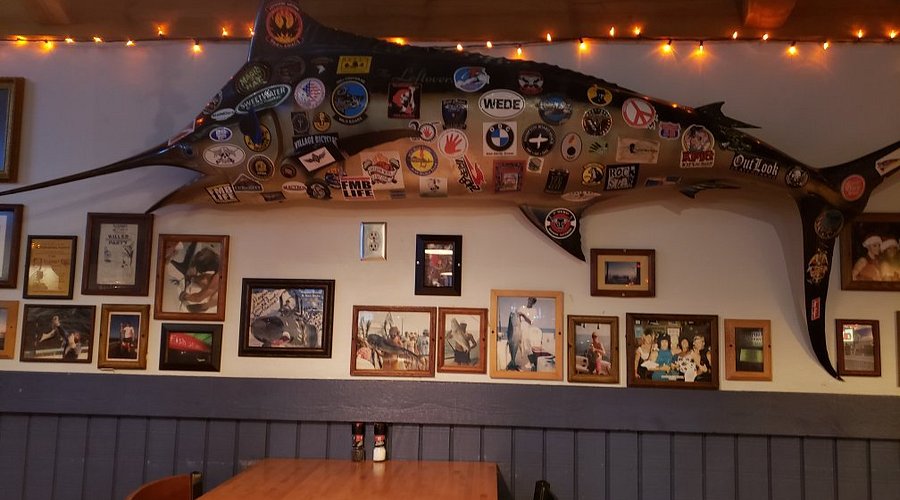Harpoon Larry's Oyster Bar