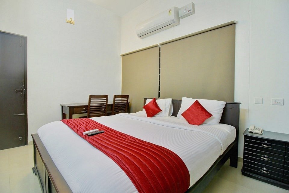 Oyo 12069 Rankghas Residency, hotel in Coimbatore