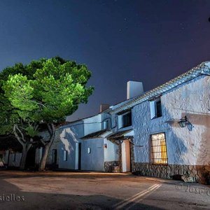 caserio del S.XIX, tranquilo y perfecto para contemplar un maravilloso cielo estrellado.
