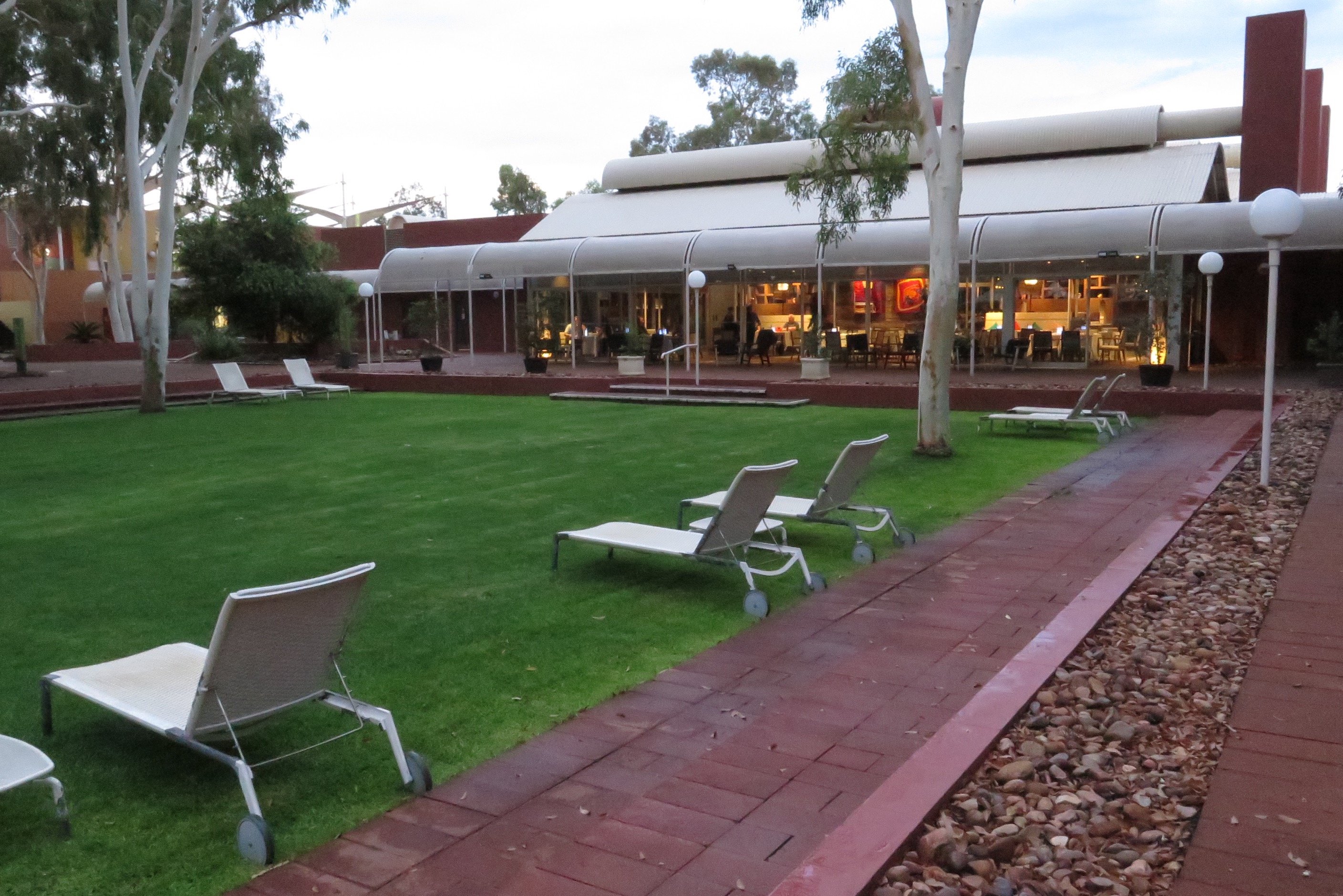 Desert Gardens Hotel - Ayers Rock Resort Pool: Pictures & Reviews ...