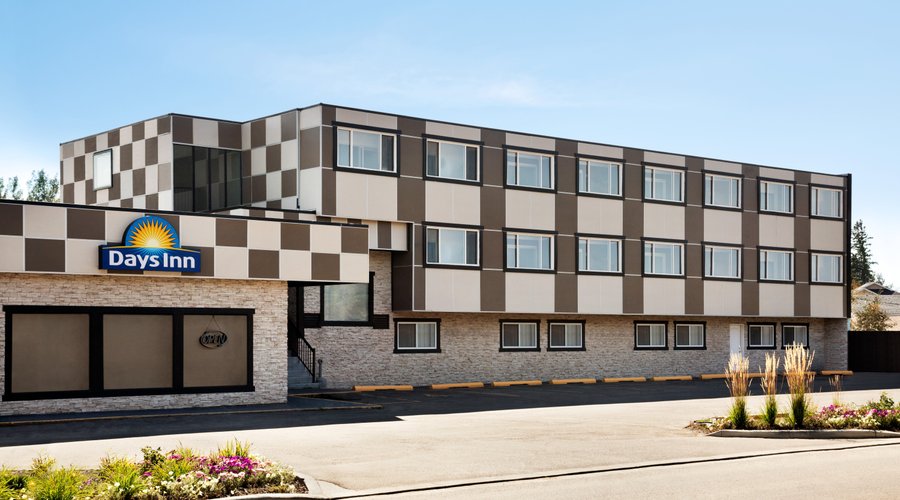 Welcome to Days Inn Sylvan Lake