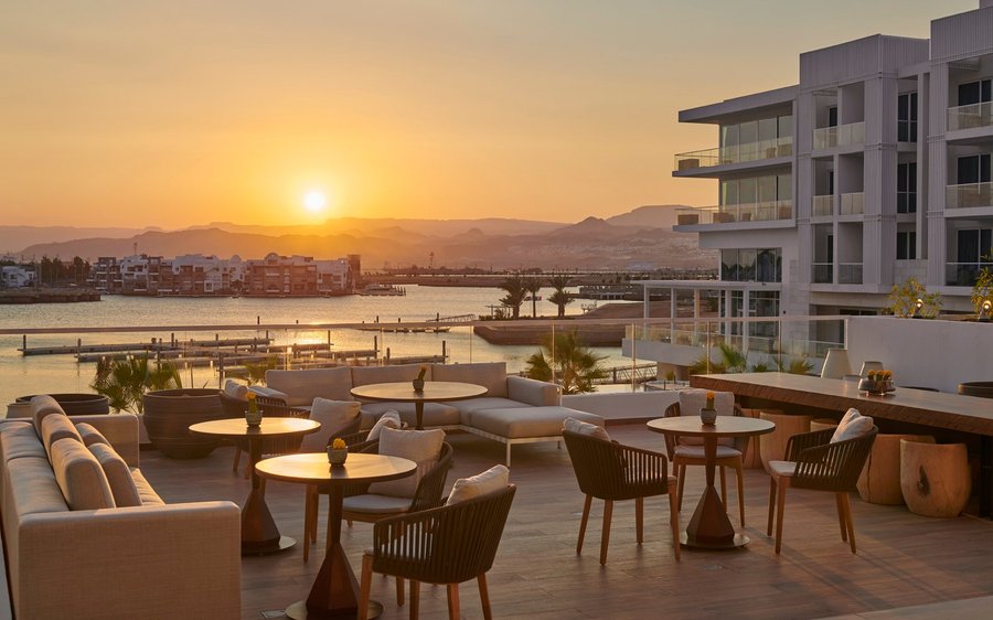 Vista Lounge & Bar Terrace