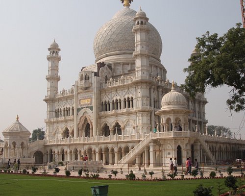 other places to visit in agra