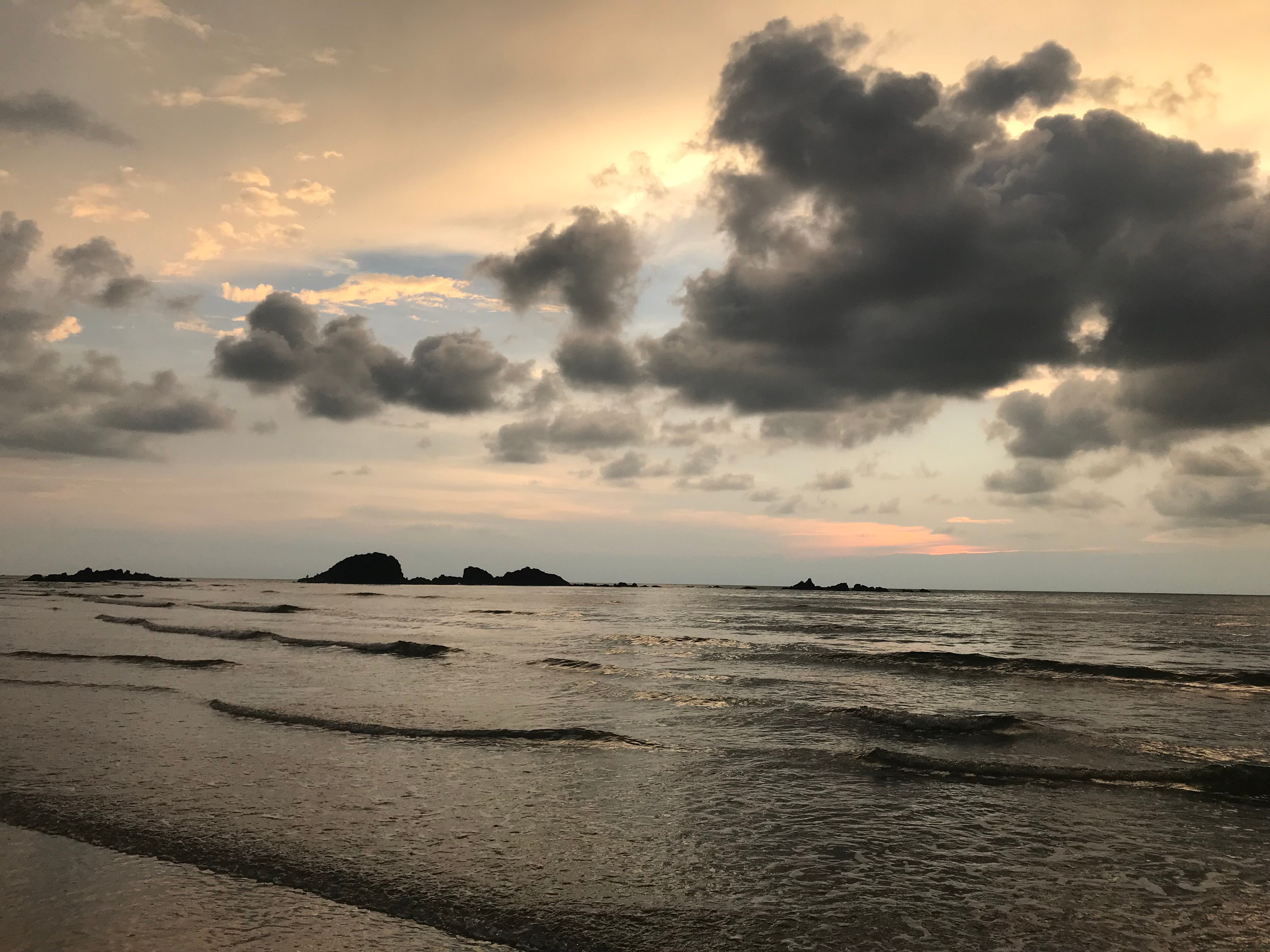 MUZHAPPILANGAD BEACH : ASIA'S LONGEST DRIVE – IN BEACH IN THE GOD'S OWN  COUNTRY