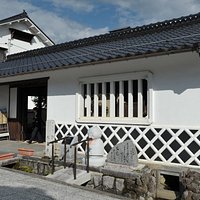 入口にはかわいいお地蔵さんが