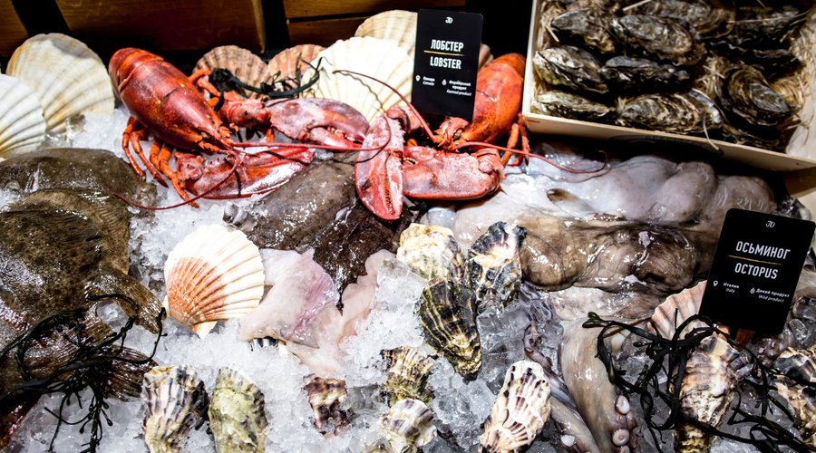 Свежая рыба и морепродукты из разных стран мира - каждую неделю с четверга по воскресенье в ресторане Ember.