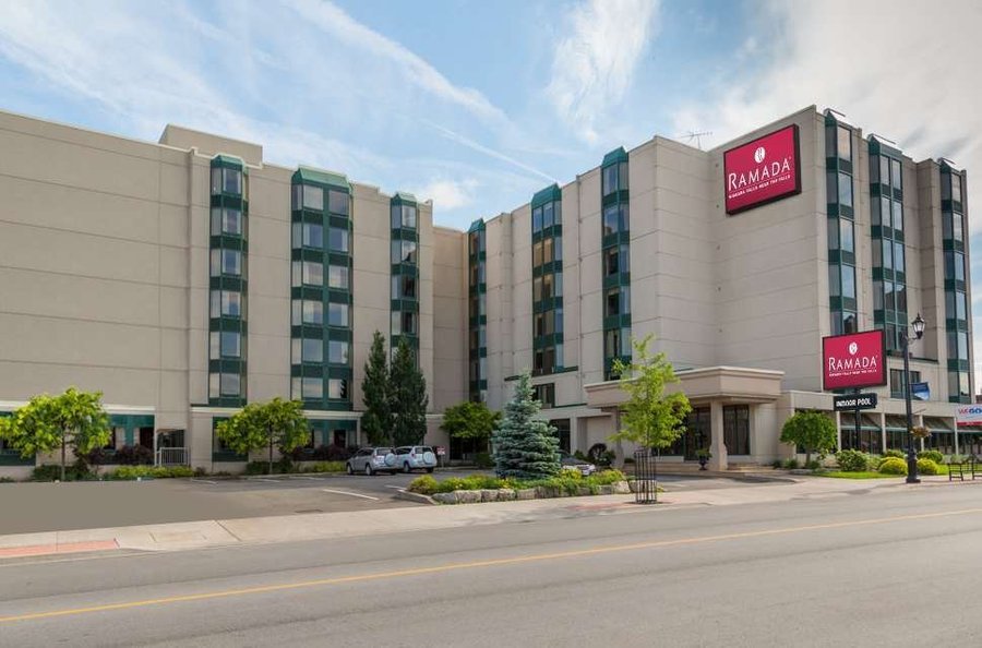 RAMADA BY WYNDHAM NIAGARA FALLS NEAR THE FALLS $46 ($̶8̶4̶) - Updated