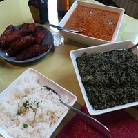 Nos deux plats ! Ne vous fiez pas aux apparences, nous sommes bons mangeurs et nous en avons eu un peu de trop.