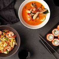 Shrimp noodle, Tom Yum and New York roll