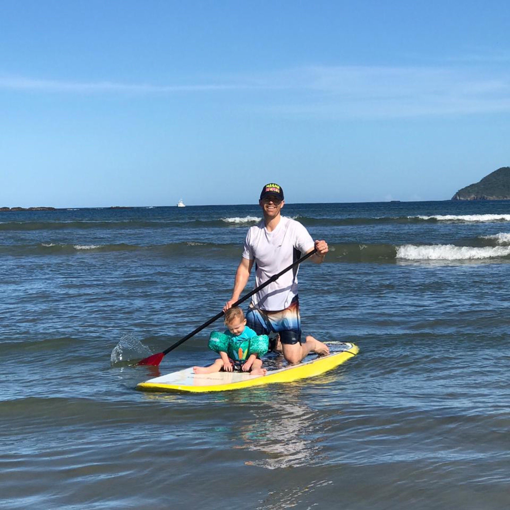 tamarindo stand up paddle board