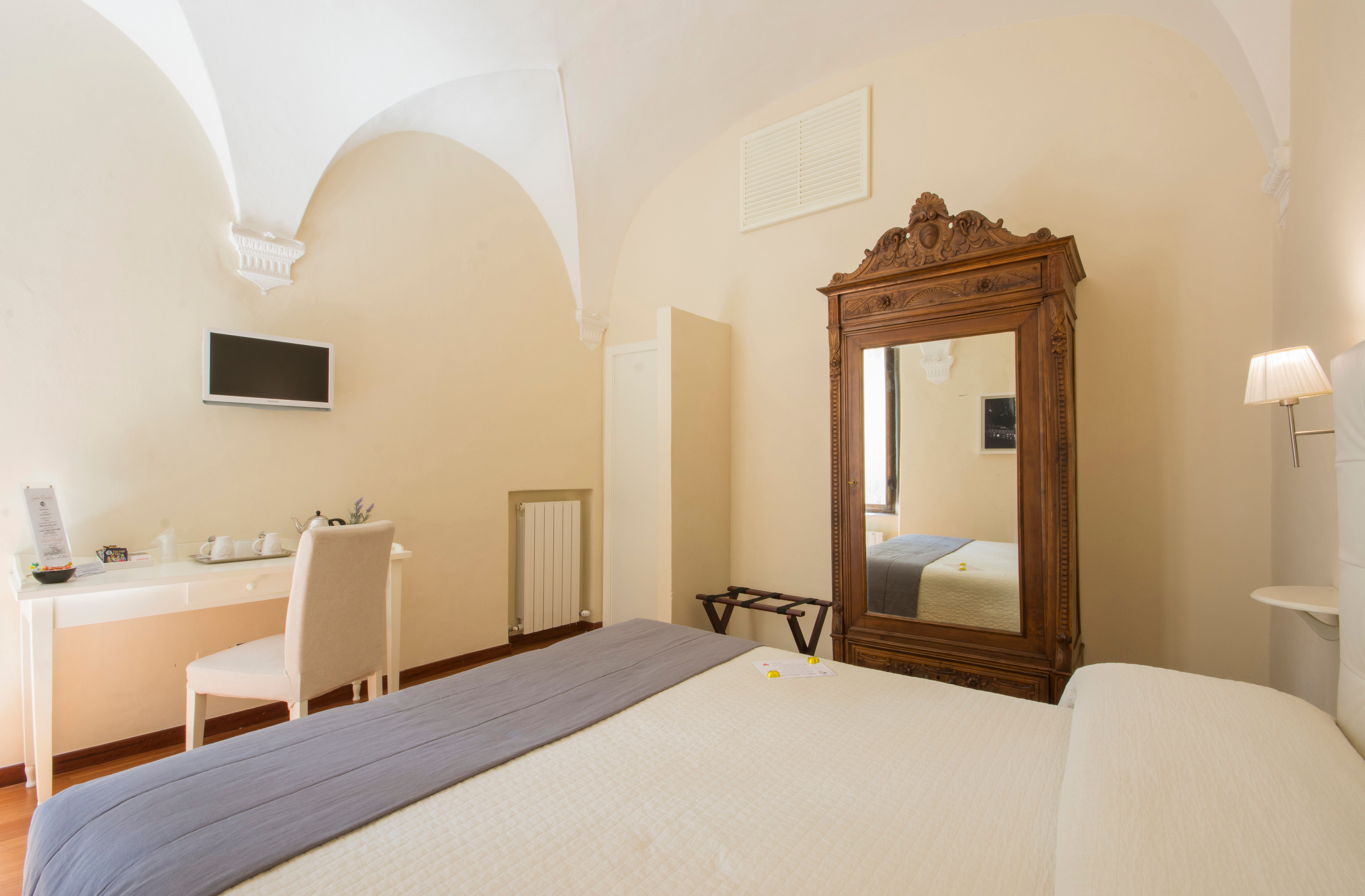 BED & BREAKFAST QUATTRO CANTONI - Prices & B&B Reviews (Siena, Italy)