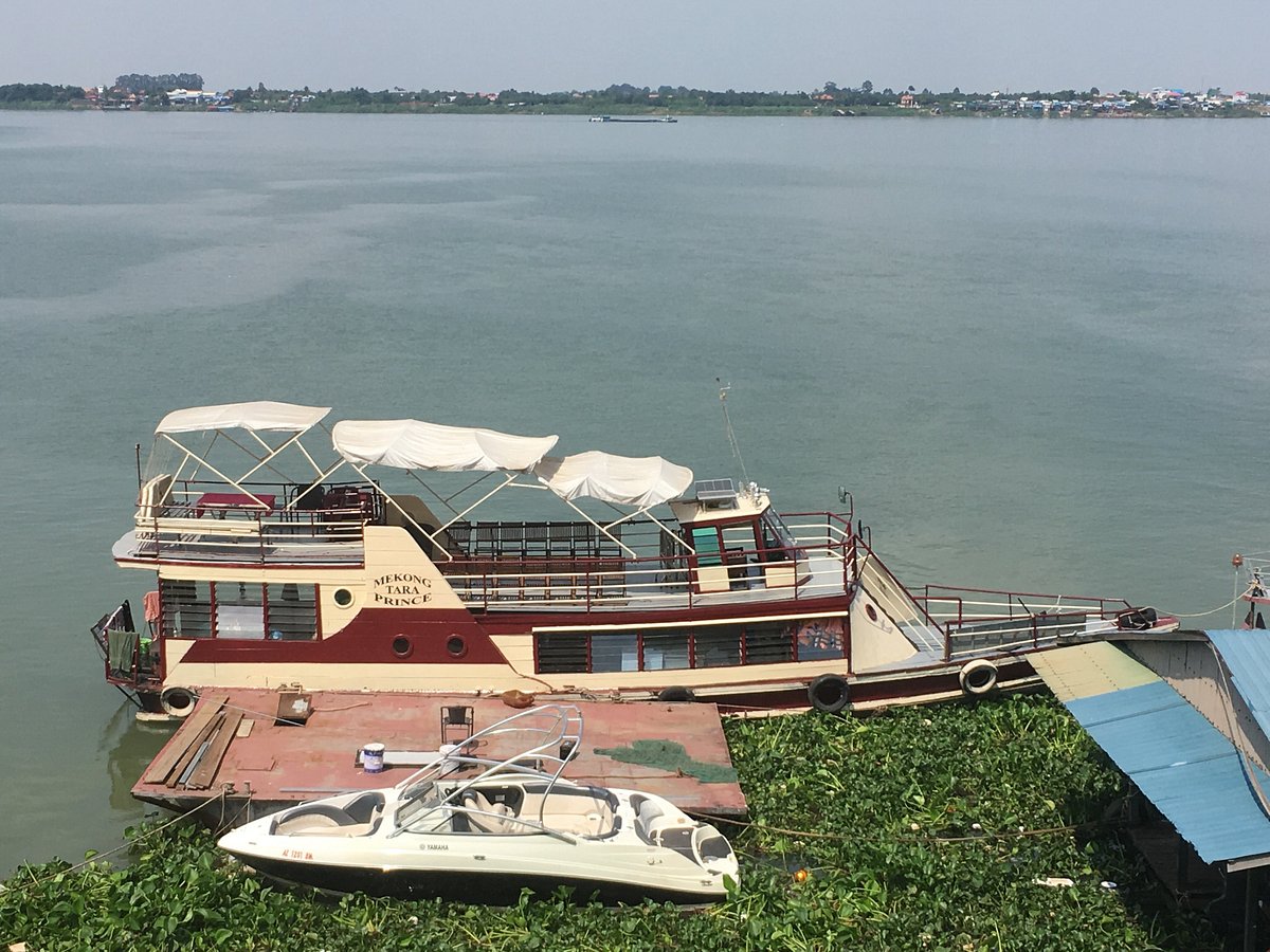 Best Floating Villages cruises in Cambodia is with Tara Riverboat