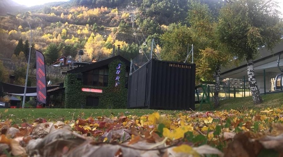 Restaurante Surf Arinsal. 